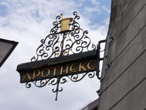 Die gute alte Apotheke: Doch deutsche Gesundheitspolitik macht es ihr zunehmend schwerer